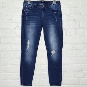 Kensie Distressed Effortless Ankle Mid-Rise Jeans